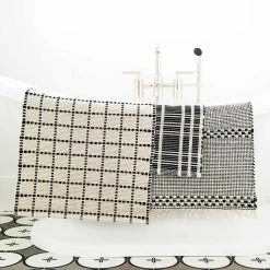 Lulu And Georgia Sebou Mat