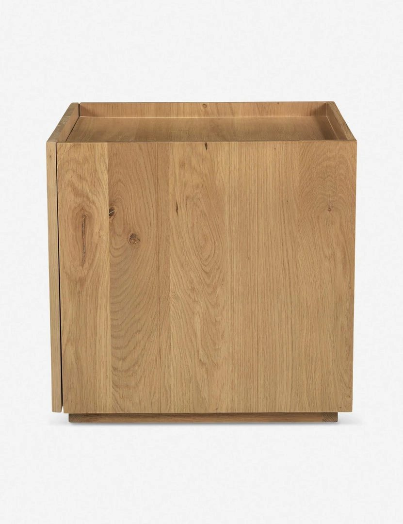 Lulu And Georgia Siegel Nightstand