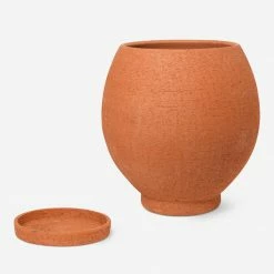 Lulu And Georgia Larissa Planter